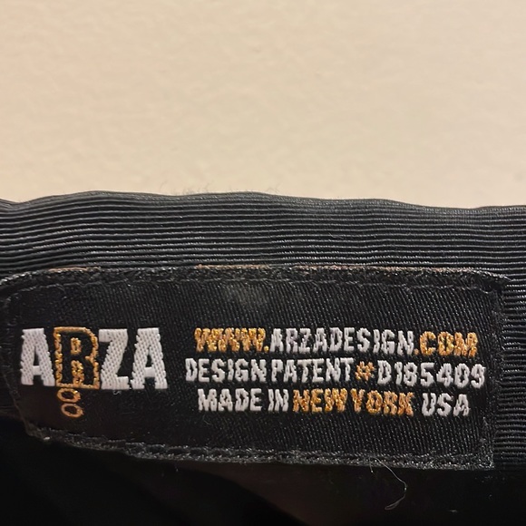 Arza Designer Shoulder Messenger/Laptop Bag in Tiger Print - Picture 7 of 7